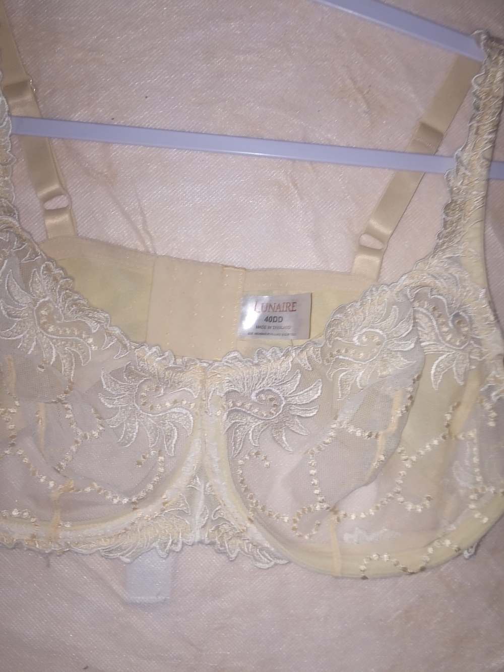 Lunaire Bra Women 40DD Ivory Lace Mesh Sheer Wire Minimizer Sheer